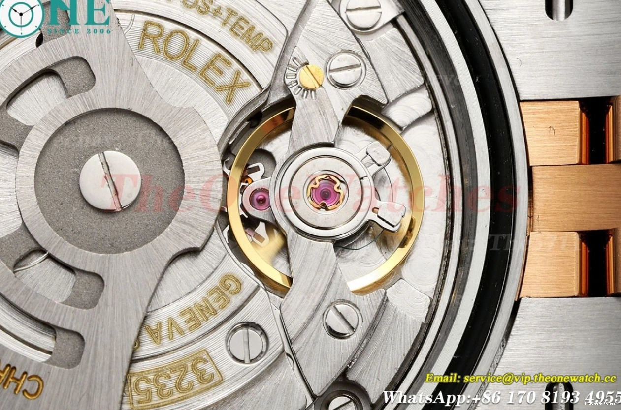 126331 A3235 Datejust Silver EWEF Textured 41mm Jub Stk SS RG 0325